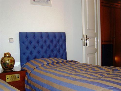 Kalimera Hotel Порос Экстерьер фото